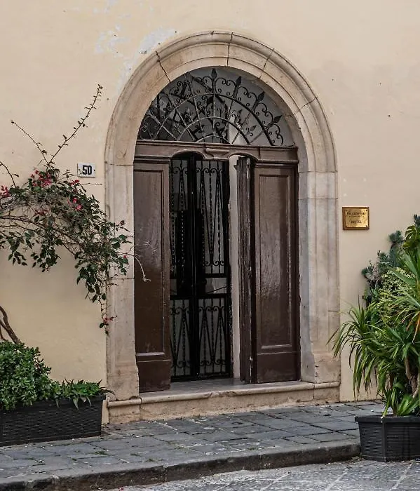 Palazzo Nari-1